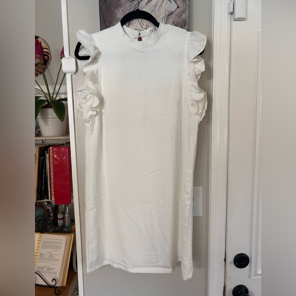 Tcec high neck ruffle sleeve dress in White size Medium